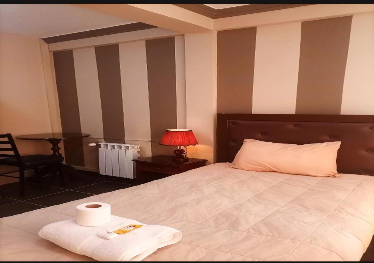 Las Tholas Hotel Уюни Екстериор снимка